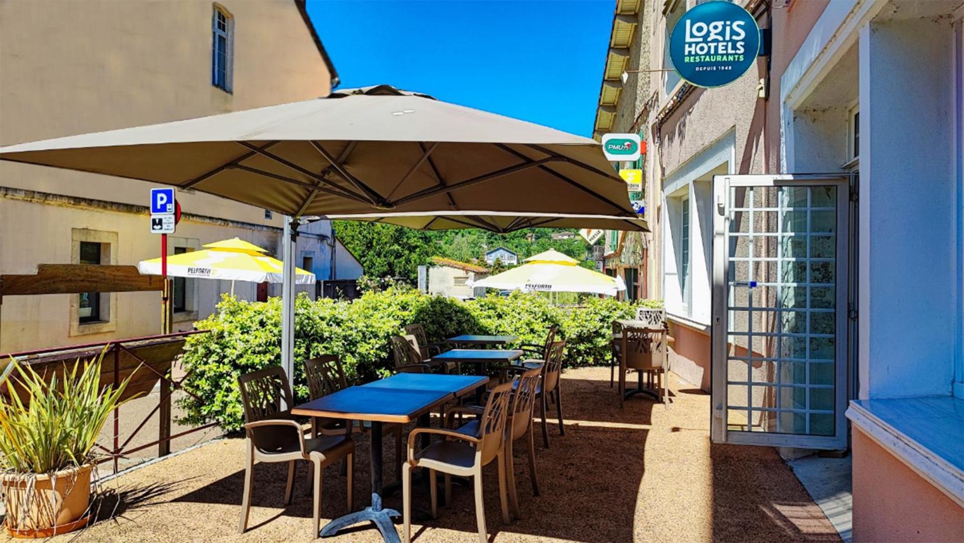 Logis Grand Hotel Pelisson Нонтрон Екстериор снимка
