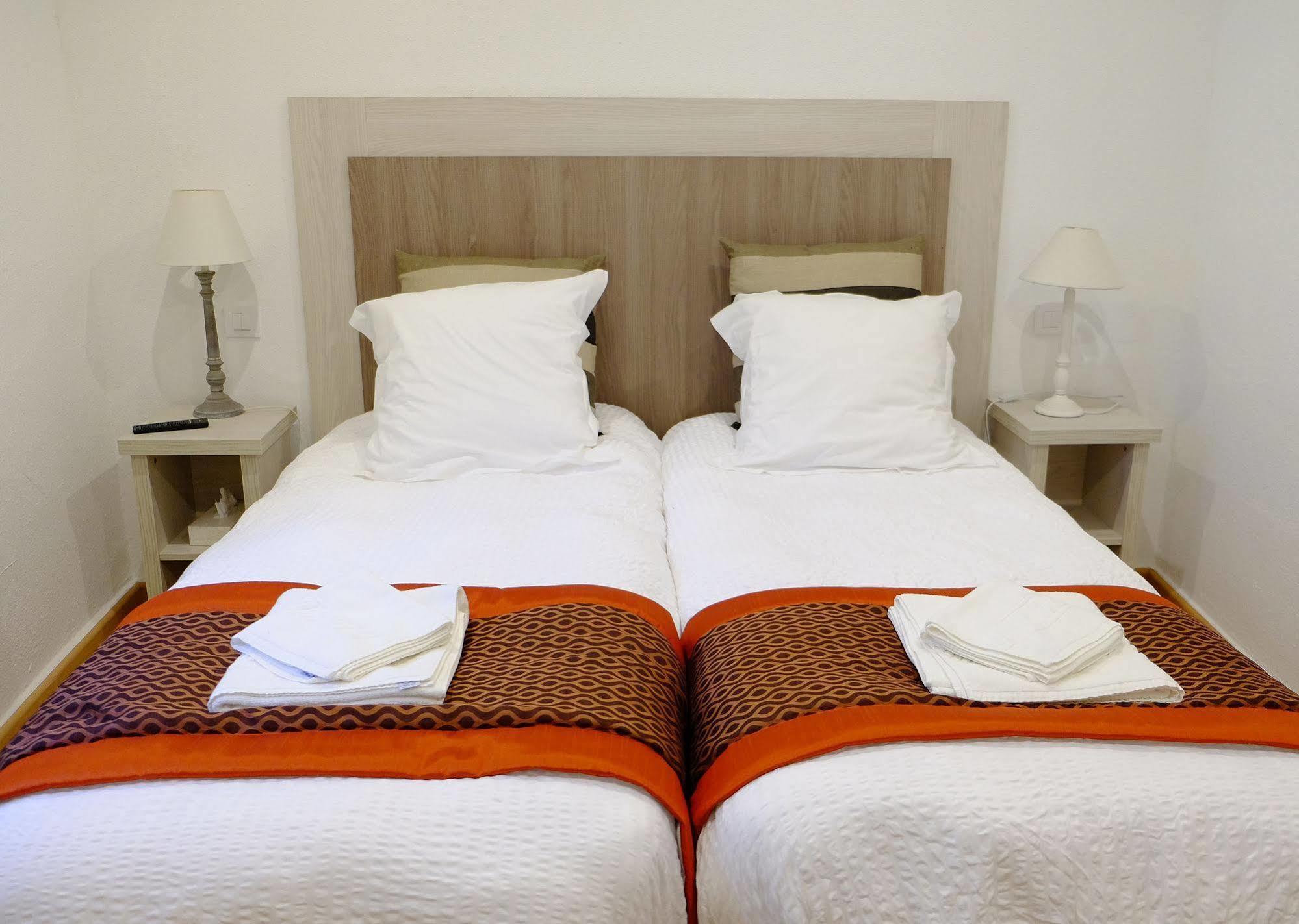 Logis Grand Hotel Pelisson Нонтрон Екстериор снимка